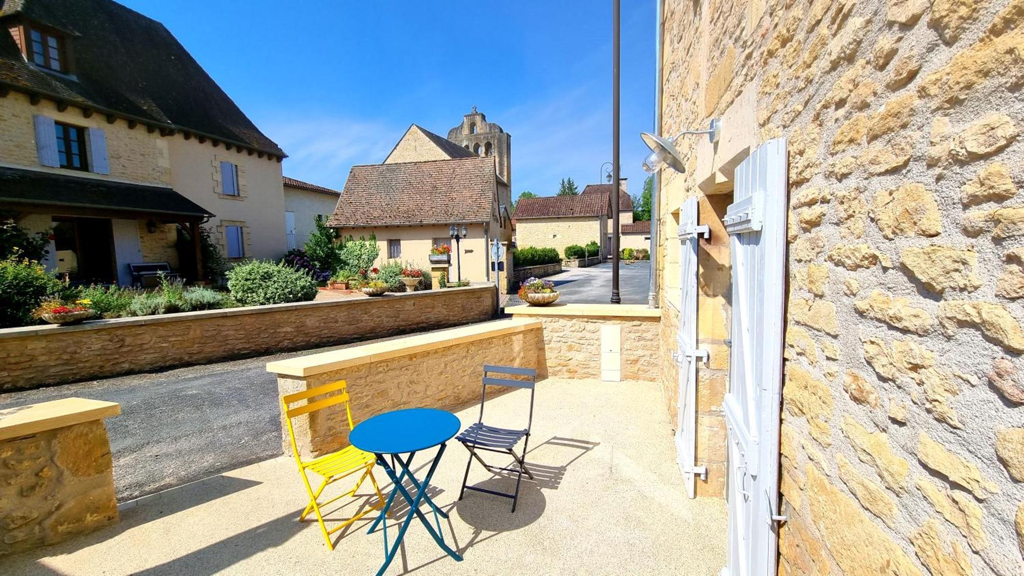 Logis Hotel Archambeau Thonac Exterior foto